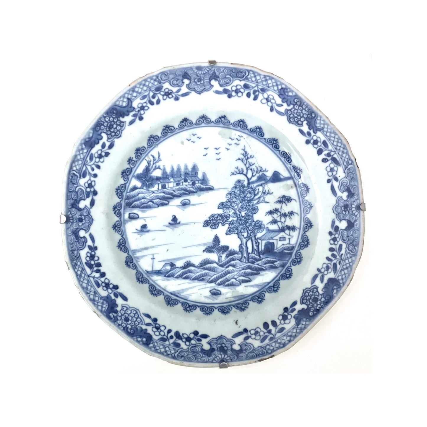 Kiinalainen lautanen Ch'ien-Lung kaudelta 1736-1795