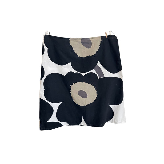 Puolihame Marimekko Unikko mustavalkoinen